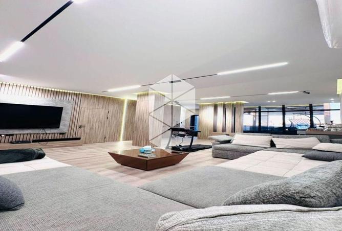 8041400 - Property Main Image
