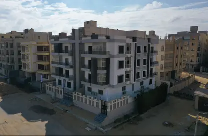 Apartment - 3 Bedrooms - 2 Bathrooms for sale in Bait Alwatan - The 5th Settlement - New Cairo City - Cairo