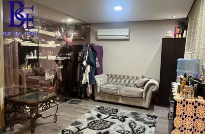 Apartment - 5 Bedrooms - 3 Bathrooms for sale in Al Mostathmir El Saghir - 10th District - Sheikh Zayed City - Giza