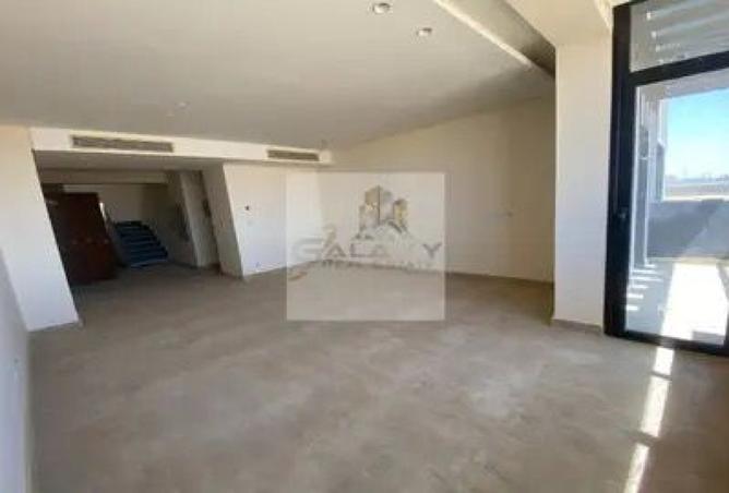 8033713 - Property Image 3