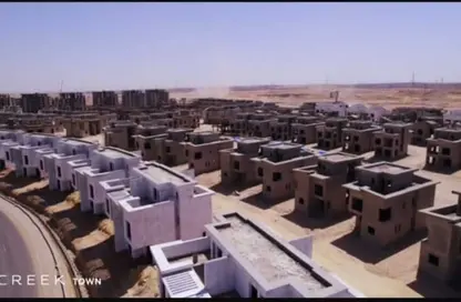 فيلا - 4 غرف نوم - 5 حمامات للبيع في كريك تاون - التجمع الاول - مدينة القاهرة الجديدة - القاهرة