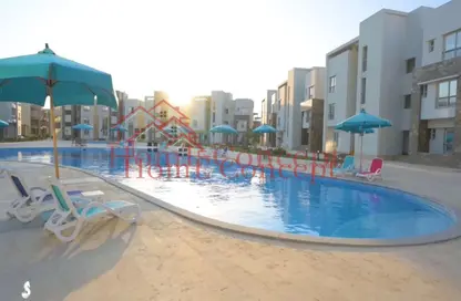 Chalet - 2 Bedrooms - 2 Bathrooms for sale in Sea View - Ras Al Hekma - North Coast