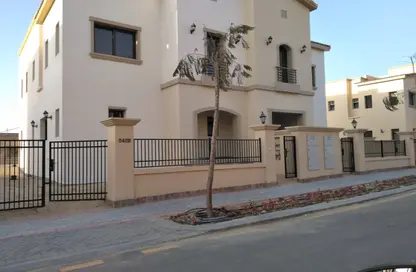 Villa - 5 Bedrooms - 6 Bathrooms for sale in Levana - Uptown Cairo - Mokattam - Cairo