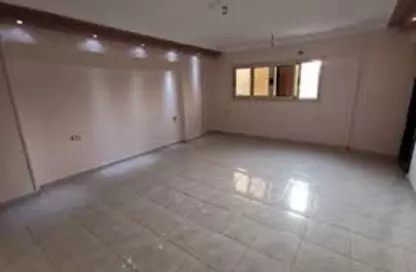 شقة - 3 غرف نوم - 2 حمامات للبيع في شارع احمد ماهر - المنصورة - الدقهلية