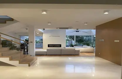 Villa - 5 Bedrooms - 4 Bathrooms for sale in Lake West 4 - Sheikh Zayed Compounds - Sheikh Zayed City - Giza
