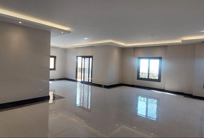 8105512 - Property Image 2