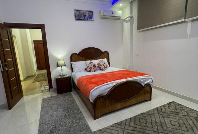 8201918 - Property Image 3