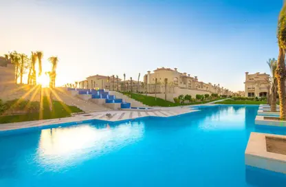 Villa - 5 Bedrooms - 6 Bathrooms for sale in Royal Meadows - Sheikh Zayed Compounds - Sheikh Zayed City - Giza