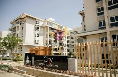 Apartment - 2 Bedrooms - 2 Bathrooms for sale in Mountain View iCity October - 6 October Compounds - 6 October City - Giza