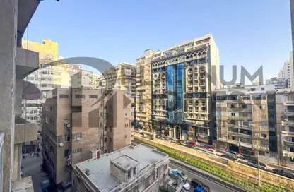 شقة - 3 غرف نوم - 2 حمامات للبيع في لوران - حي شرق - الاسكندرية