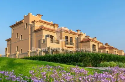 Villa - 4 Bedrooms - 5 Bathrooms for sale in Hyde Park Central - The 6th Settlement - New Cairo City - Cairo