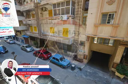 Apartment - 3 Bedrooms - 1 Bathroom for sale in Zezenia - Hay Sharq - Alexandria
