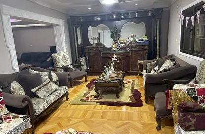 شقة - 4 غرف نوم - 2 حمامات للبيع في شارع لاجيتيه - الإبراهيمية - حي وسط - الاسكندرية