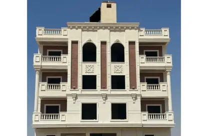 Apartment - 2 Bedrooms - 2 Bathrooms for sale in Bait Alwatan - The 5th Settlement - New Cairo City - Cairo