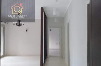 شقة - 2 غرف نوم - 2 حمامات للايجار في فيلدج جيت - المستثمرين الجنوبية - مدينة القاهرة الجديدة - القاهرة