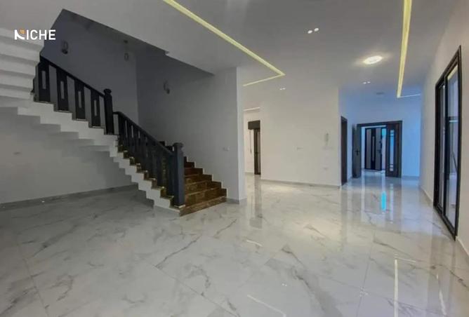 8266613 - Property Image 2