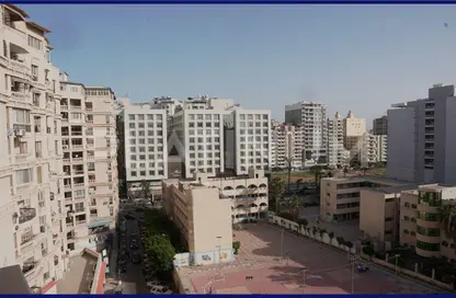 شقة - 3 غرف نوم - 2 حمامات للبيع في شارع البرت الاول - سموحة - حي شرق - الاسكندرية