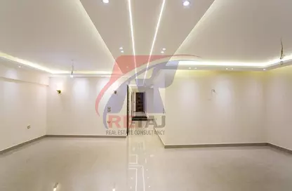 Apartment - 3 Bedrooms - 2 Bathrooms for sale in Mohamed Mandour St. - 1st Zone - Nasr City - Cairo