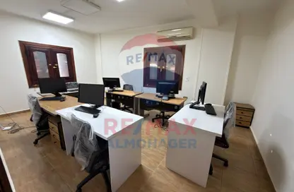 مساحات مكتبية - استوديو - 1 حمام للايجار في الحي السابع - الشيخ زايد - الجيزة