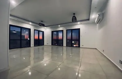شقة - 3 غرف نوم - 3 حمامات للايجار في 6 ويست - بيفرلي هيلز - كمبوندات الشيخ زايد - الشيخ زايد - الجيزة