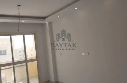 Apartment - 2 Bedrooms - 1 Bathroom for sale in Degla Palms - Al Wahat Road - 6 October City - Giza
