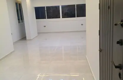 شقة - 3 غرف نوم - 2 حمامات للبيع في شارع السودان - المهندسين - الجيزة