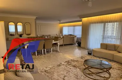 شقة - 4 غرف نوم - 3 حمامات للبيع في شارع مكرم عبيد - المنطقة السادسة - مدينة نصر - القاهرة