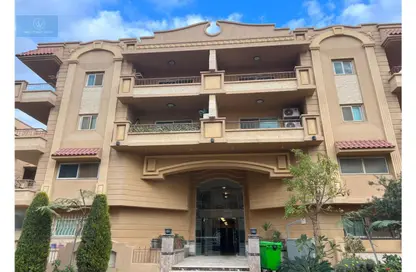 Apartment - 2 Bedrooms - 2 Bathrooms for sale in Sakan - Ext North Inves Area - New Cairo City - Cairo