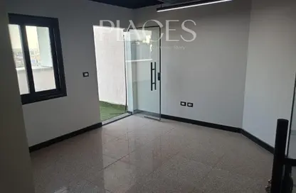 مساحات مكتبية - استوديو - 2 حمامات للايجار في فى90 - شارع التسعين الشمالي - التجمع الخامس - مدينة القاهرة الجديدة - القاهرة