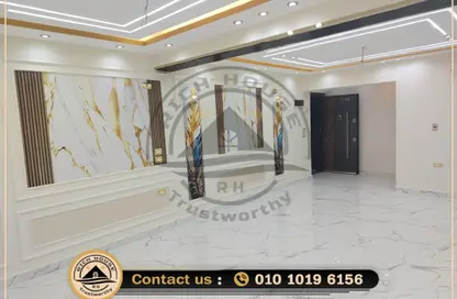 شقة - 3 غرف نوم - 1 حمام للايجار في شارع عبد السلام عارف - لوران - حي شرق - الاسكندرية