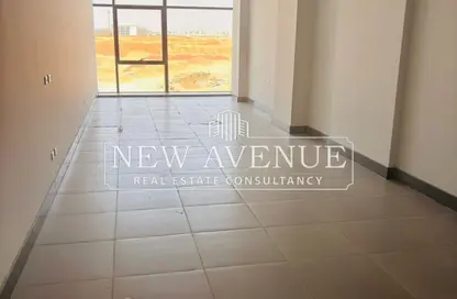 Office Space - Studio - 1 Bathroom for rent in The Waterway View - 90 Street - The 5th Settlement - New Cairo City - Cairo