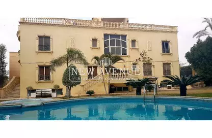 Villa - 4 Bedrooms - 4 Bathrooms for sale in Street 32 - 5th Neighborhood - 8th District - Shorouk City - Cairo