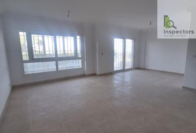 8273267 - Property Image 2