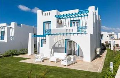 Chalet - 2 Bedrooms - 2 Bathrooms for sale in Mountain View - Ras Al Hekma - North Coast