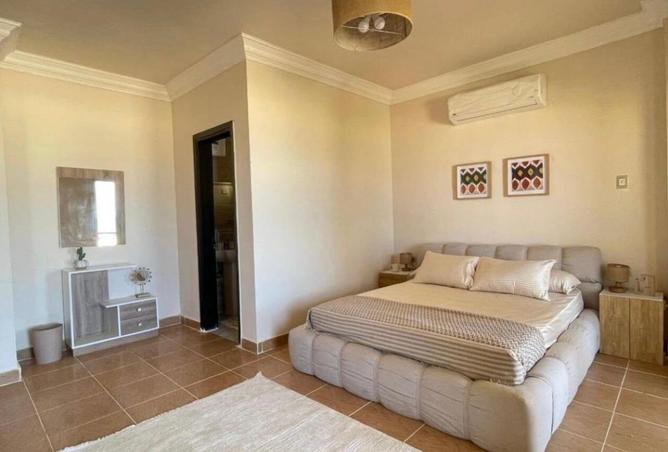 8033856 - Property Image 3