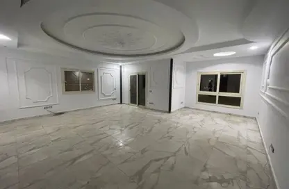 Apartment - 4 Bedrooms - 2 Bathrooms for rent in Al Narges 1 - Al Narges - New Cairo City - Cairo