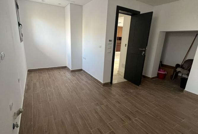 8258442 - Property Image 3