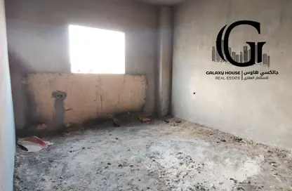 شقة - 3 غرف نوم - 2 حمامات للبيع في المجاورة الثانية - المنطقة السابعة - مدينة الشروق - القاهرة