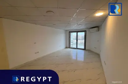 Office Space - Studio - 2 Bathrooms for rent in Rayhanah Plaza - Zahraa El Maadi - Hay El Maadi - Cairo