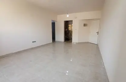 Apartment - 2 Bedrooms - 1 Bathroom for sale in El Shamaliat District - 6 October City - Giza