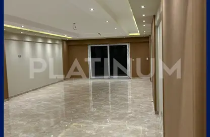 شقة - 3 غرف نوم - 2 حمامات للبيع في شارع نادى سموحة الرياضى - سموحة - حي شرق - الاسكندرية