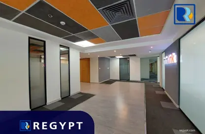 مساحات مكتبية - استوديو - 4 حمامات للايجار في فى90 - شارع التسعين الشمالي - التجمع الخامس - مدينة القاهرة الجديدة - القاهرة