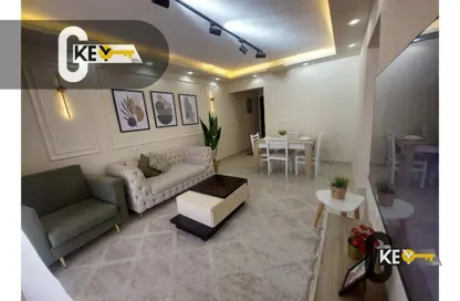 شقة - 3 غرف نوم - 2 حمامات للايجار في شارع عمر بن الخطاب - الرحاب المرحلة الرابعة - الرحاب - مدينة القاهرة الجديدة - القاهرة