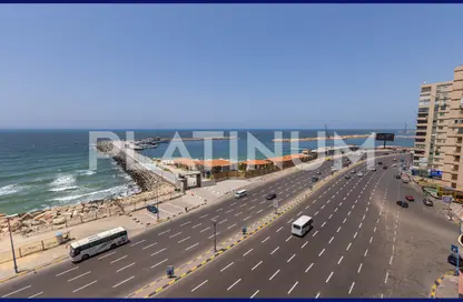Apartment - 4 Bedrooms - 5 Bathrooms for sale in Al Geish Road - Laurent - Hay Sharq - Alexandria