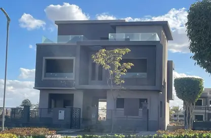 Villa - 4 Bedrooms - 5 Bathrooms for sale in New Giza - Cairo Alexandria Desert Road - 6 October City - Giza