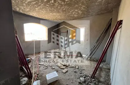 فيلا - 3 غرف نوم - 3 حمامات للبيع في شارع داخل قريه كونكورد - المستثمرين الجنوبية - مدينة القاهرة الجديدة - القاهرة