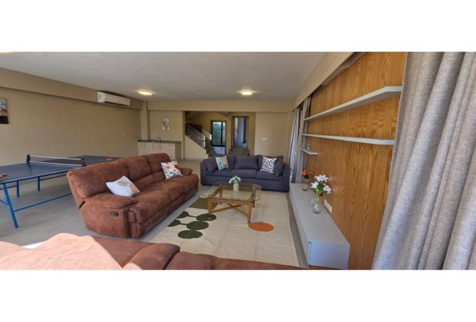 8321354 - Property Image 3