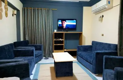 Apartment - 3 Bedrooms - 2 Bathrooms for rent in Street 42 - 3rd District - 6 October City - Giza