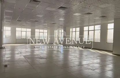 مساحات مكتبية - استوديو - 2 حمامات للايجار في مركز القاهرة الجديدة - شارع التسعين الشمالي - التجمع الخامس - مدينة القاهرة الجديدة - القاهرة
