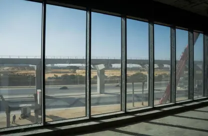 مساحات مكتبية - استوديو - 2 حمامات للبيع في جولدن جيت - شارع التسعين الجنوبي - التجمع الخامس - مدينة القاهرة الجديدة - القاهرة